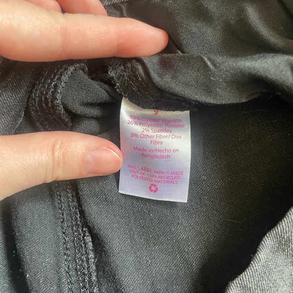 Gently used No Boundaries black skinny jeans size 9 - Picture 2 of 4